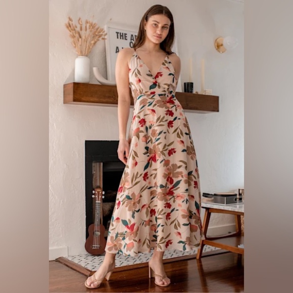 Lulu's Beige Floral Maxi Dress